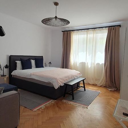 The Pines Serviced Apartments Braşov Exterior foto